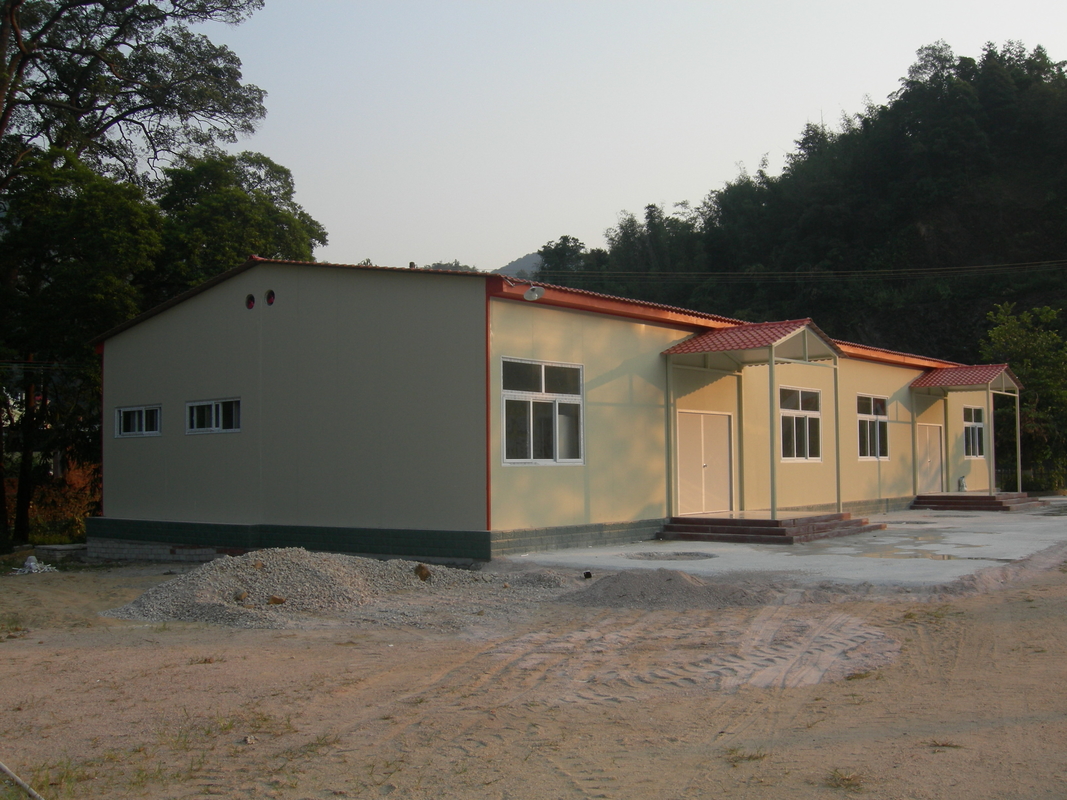 Tipo casa de T del panel aislada asamblea rápida modular de acero prefabricada portátil