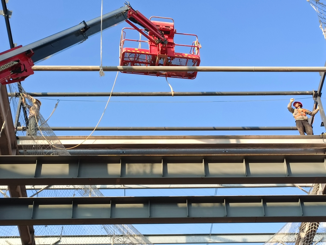 Construcción de talleres de estructuras prefabricadas de acero para establo y granja de caballos