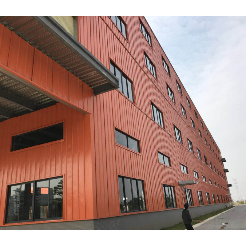 Q235 Edificio de estructura de metal pesado con puerta rodante eléctrica y ventana de aleación de aluminio