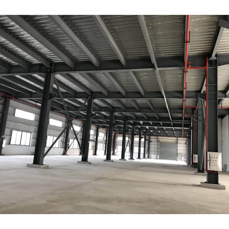 Q235 Edificio de estructura de metal pesado con puerta rodante eléctrica y ventana de aleación de aluminio