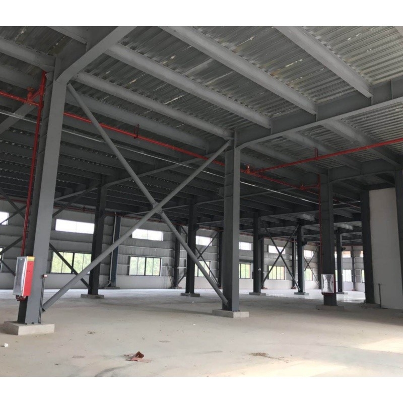 Q235 Edificio de estructura de metal pesado con puerta rodante eléctrica y ventana de aleación de aluminio