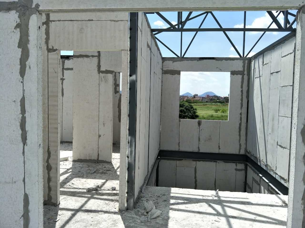 Cuadro de acero ligero Quilla de estructura de acero Prefabricado Villa de lujo Casa prefabricada de dos pisos